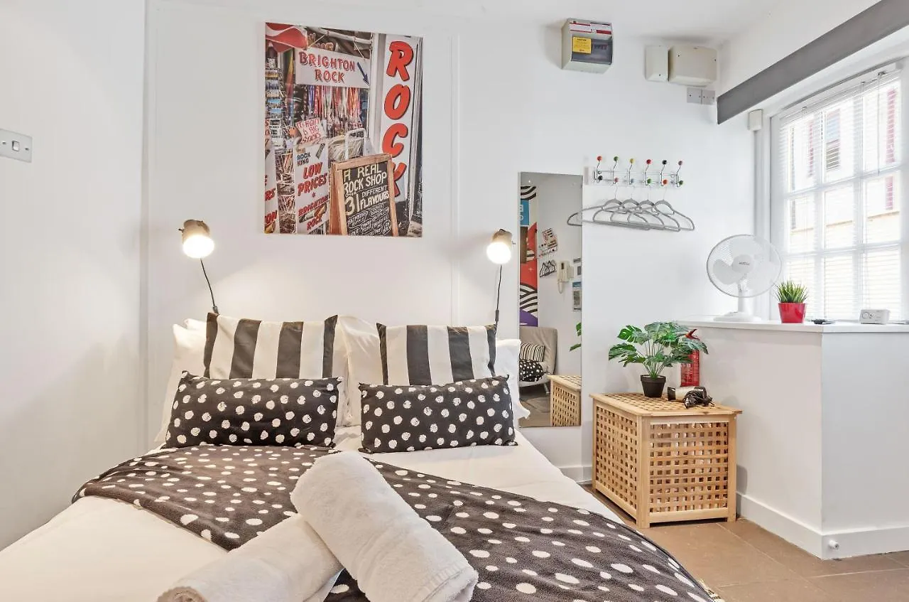 Appartamento Artist Studio - By My Getaways Hove